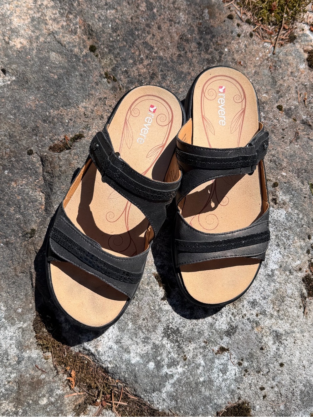 Revere Comfort Shoes Rio Adjustable Slide Sandal in Onyx/Black Lizard Size 8/39
